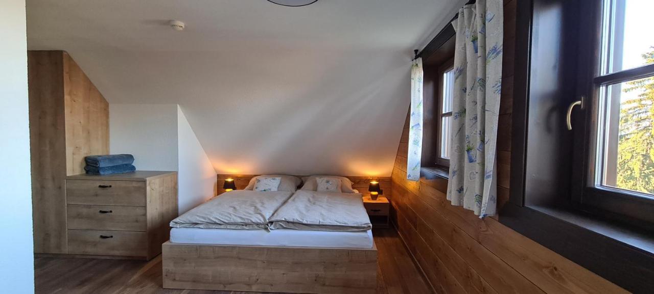 Drevenica Lesanka Villa Демановска Долина Екстериор снимка
